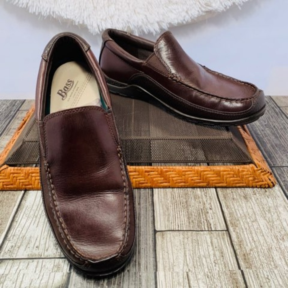 Bass Victory brown leather loafer  (9M)